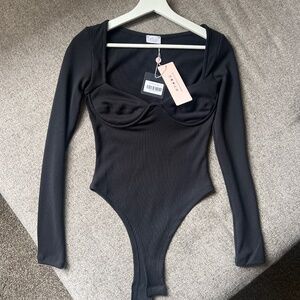 Underwire sweetheart neckline bodysuit